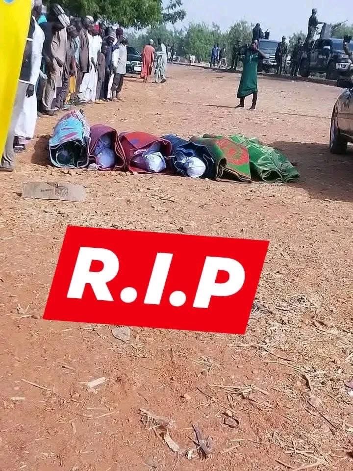 Abubakar Sadiq, a graduate of Usmanu Danfodiyo University Sokoto, was serving his country in Dadinkowa when terrorists stormed a mosque in Kebbi and killed worshippers.

A young corps member, full of promise, murdered while on national service.

Nigeria failed you, Sadiq. 💔