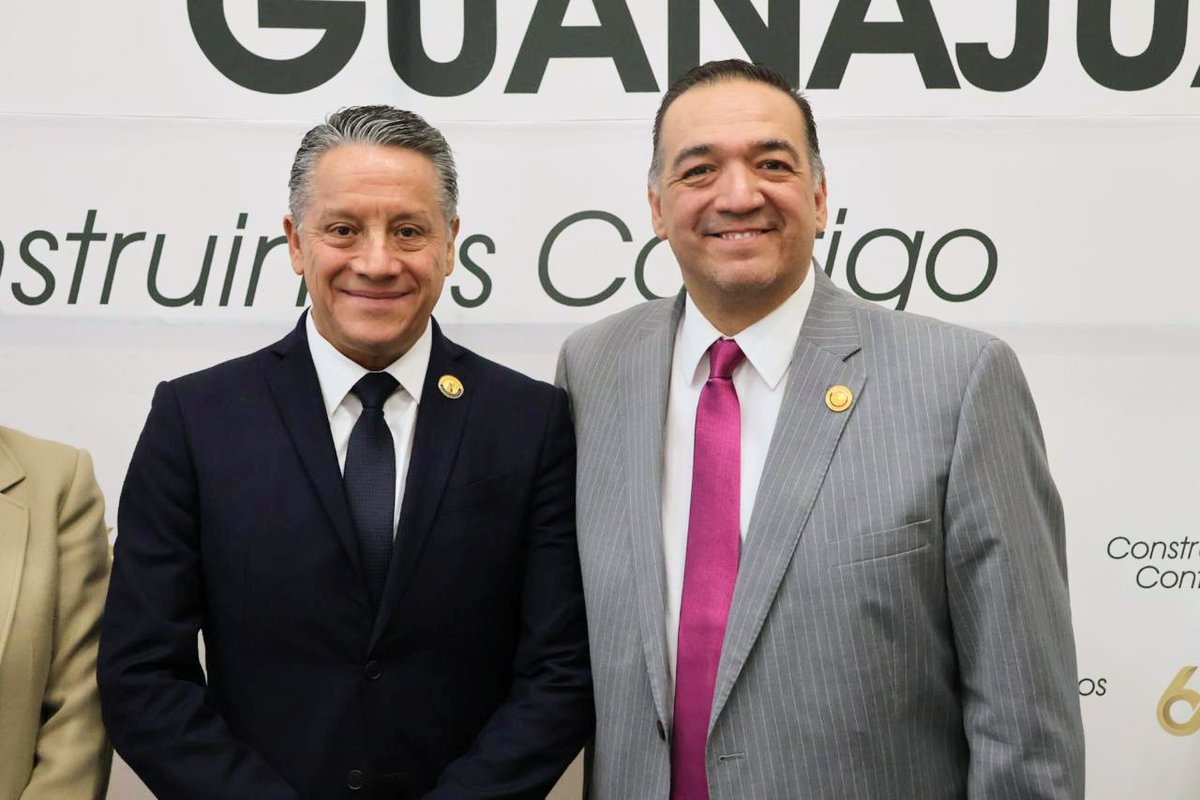 SContrerasMX's tweet photo. En el @CongresoGto recibimos el informe del Fiscal General del Estado, un ejercicio de rendición de cuentas indispensable para fortalecer la legalidad y la confianza ciudadana.

#SergioContreras #GtoNosUne https://t.co/UtWOTabEgP