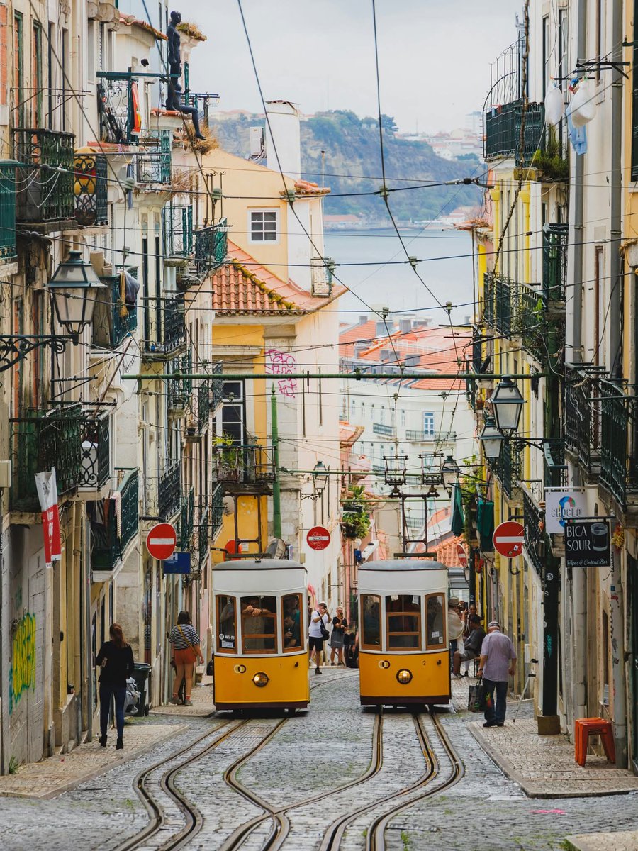SeascapeNature's tweet photo. Lisbon, Portugal 🇵🇹 https://t.co/weZwy9vmEV