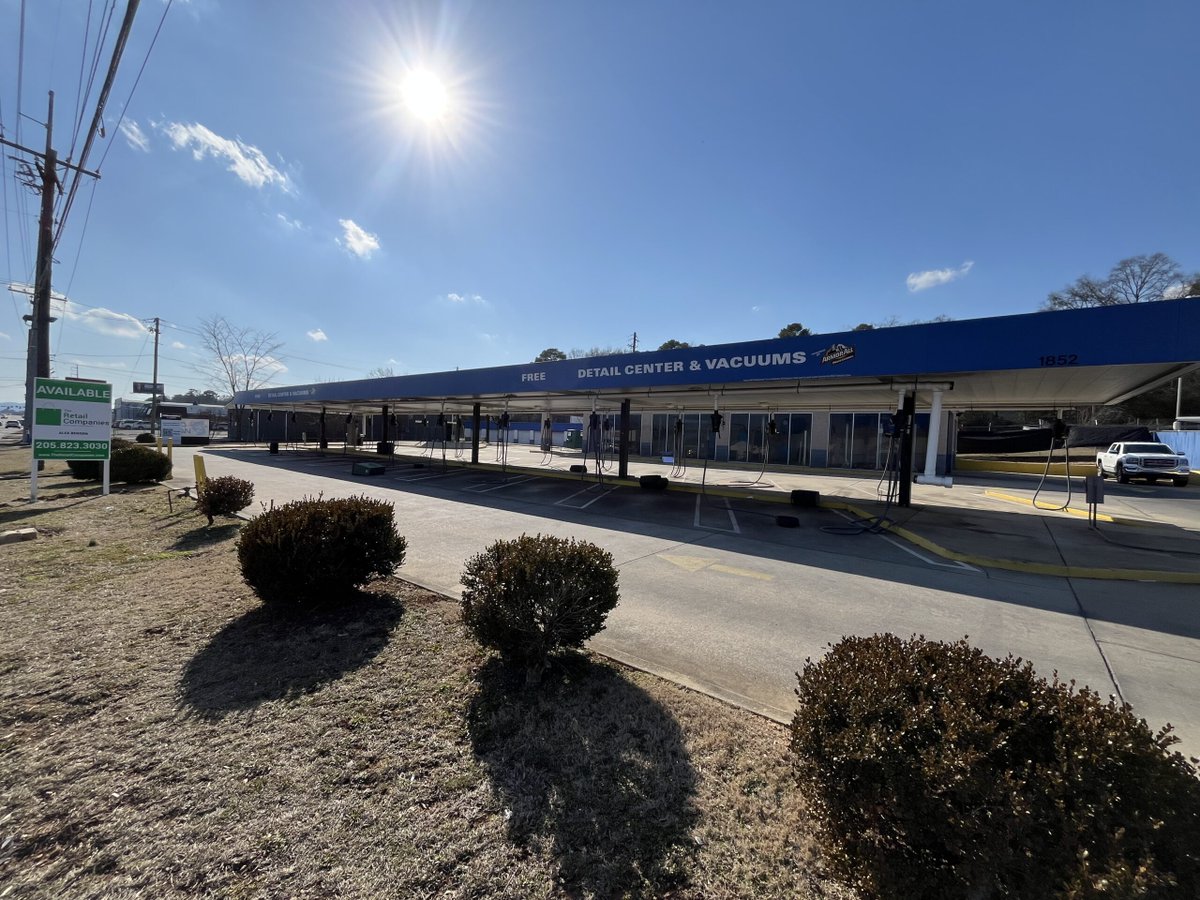 RetailCompanies's tweet photo. FOR SALE OR LEASE | 5,043 SF property in Center Point - previously a national branded car wash. Great visibility on Center Point Parkway. Ideal for vehicle-related uses such as repair/maintenance/wash. https://t.co/AeQGcRmHSP