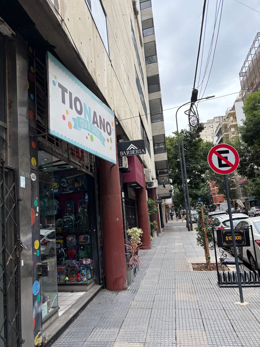 Con todo respeto Nano, me parece que el diseñador gráfico te odia