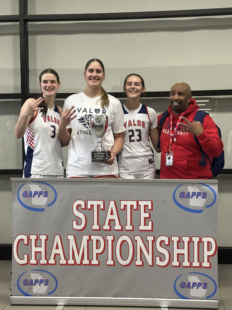 alexgonda12's tweet photo. STATE CHAMPS!!!
Thank you coach @paulbel72581242 for always pushing me to do my best and making me better everyday. Thank you to my teammates for supporting me everyday. I’m so grateful for this season and I love this team.❤️ https://t.co/2QBKPXLsTr