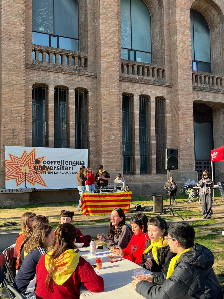 Correllengua universitari tweet media