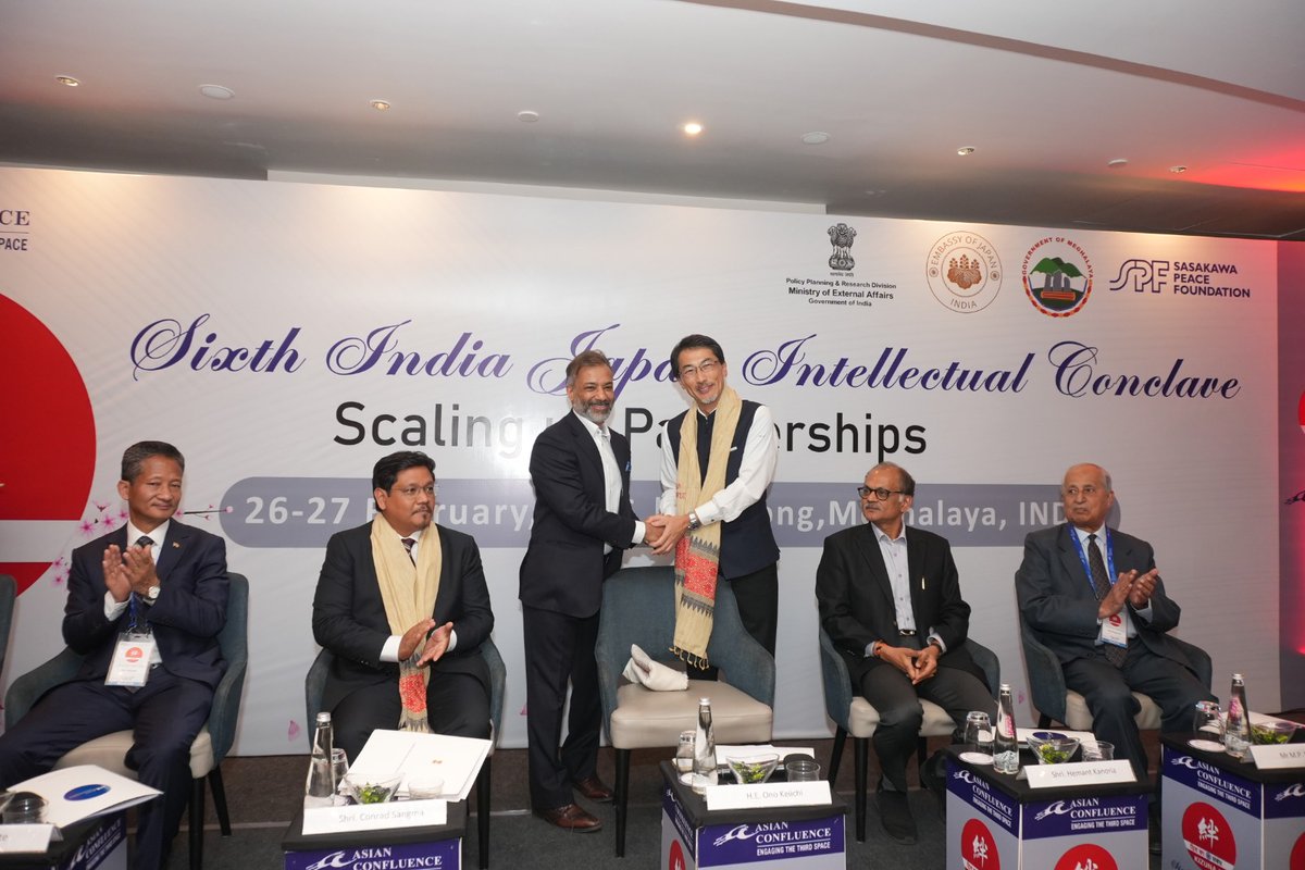 AsianConfluence's tweet photo. Asian Confluence is grateful  to H.E. Ono Keiichi, Ambassador of Japan to India for his insightful Opening Address

In his address, he highlighted Japan’s ongoing projects in the Bay of Bengal region, underscoring their strategic and developmental significance.

Ambassador Keiichi emphasized that, in a rapidly evolving global landscape, India and Japan are well positioned to emerge as key partners in advancing connectivity, stability, and sustainable development across the Indo-Pacific and beyond.

@JapaninIndia