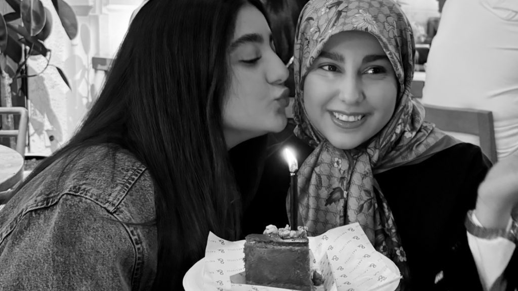 .ریحون. tweet media