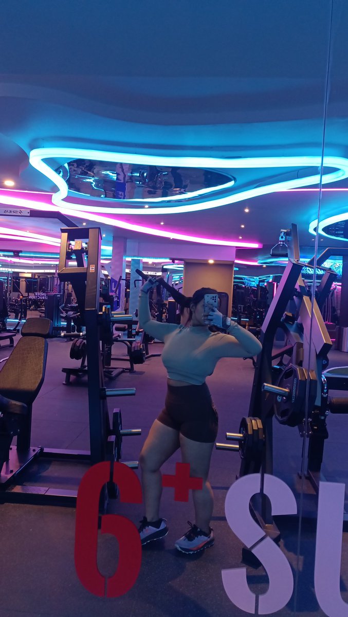 uwamarumarwa's tweet photo. New progressing, padahal belum make suplemen apapun.. belum sempet nyari timbangan yang dulu. Wait next post yaa
#gymprogress https://t.co/kMJvyWC4K7