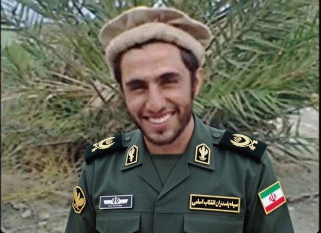 گفته میشود امشب قرار است آمریکا حمله کند و جنگ شود 
خو کوسکیشا بیاید اینجا با مه جنگ کینید به والله دهنیتان سرویس است هرچندتا از مه شما کوشتید بر شوما شاد باش هر چند تا ما کوشتیم ما شاد باش