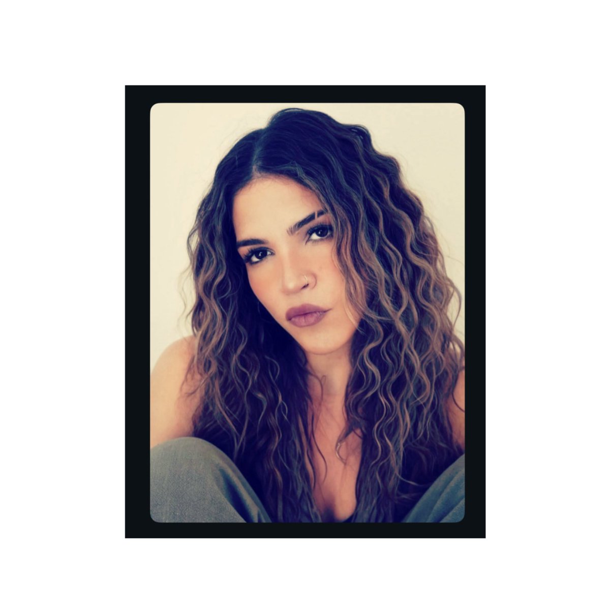 Paola Lázaro tweet media