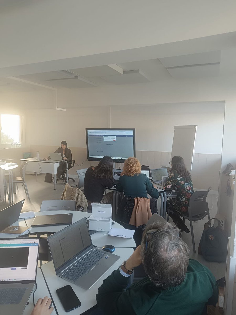 CFRdeVigo tweet media