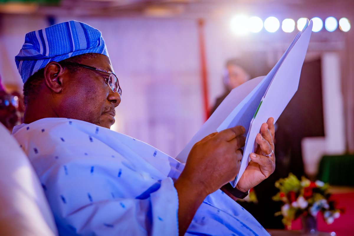 Senator Dr. George Akume tweet media