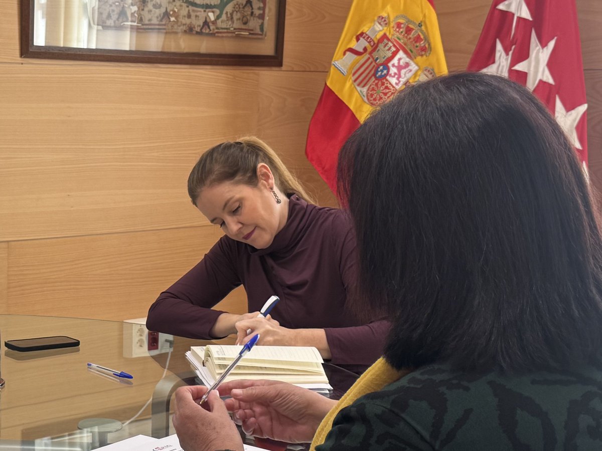 Ana Davila tweet media