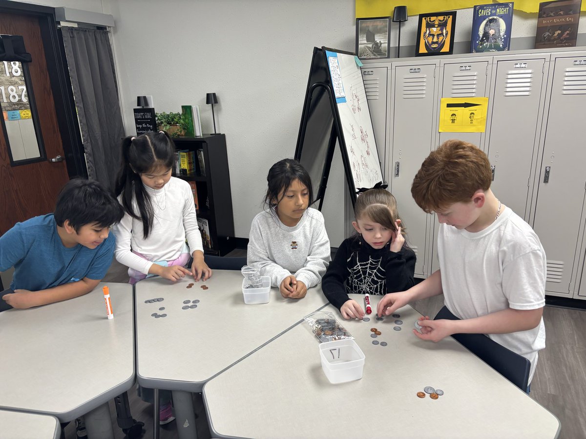 JoyaElam's tweet photo. Thank you to Mrs. Whitmire’s class for coming to BTC. @DeganElementary #wearedegan #rockyourrole #mathinlisd https://t.co/8JwNKBfqUz