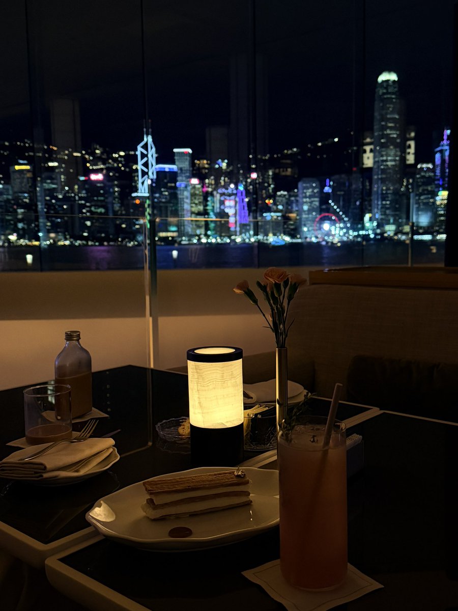 15hr👋🏻 tweet media