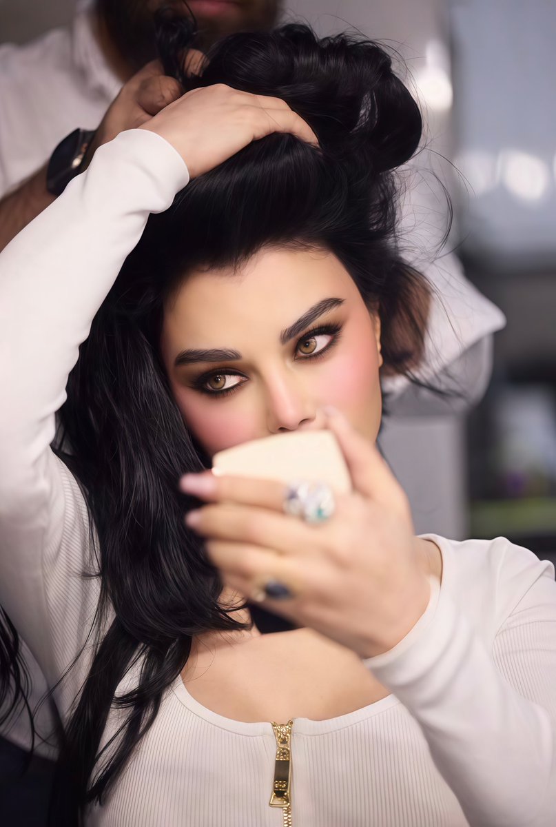 HAIFAHOLICS ™ tweet media