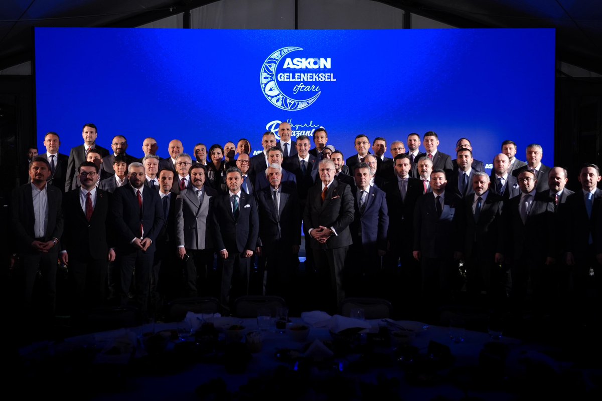 📍ASKON Geleneksel İftarı

Rahmet ve bereket ayı Ramazan-ı Şerif’i idrak ettiğimiz bu müstesna akşamda, ASKON Ailesi ile aynı iftar sofrasında bir araya gelmekten büyük memnuniyet duydum. 

Mübarek Ramazan ayının rahmet ve mağfiret ikliminde, başta Gazze ve Suriye olmak üzere tüm