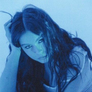 olga 🌼 tweet media