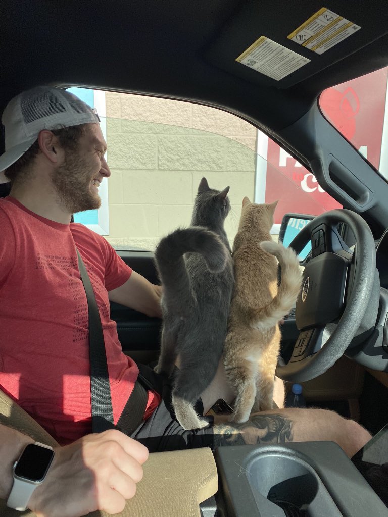 Sammi Silber 🏒 tweet media