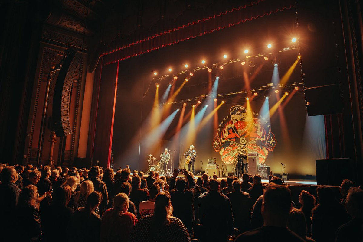 Brian Setzer tweet media