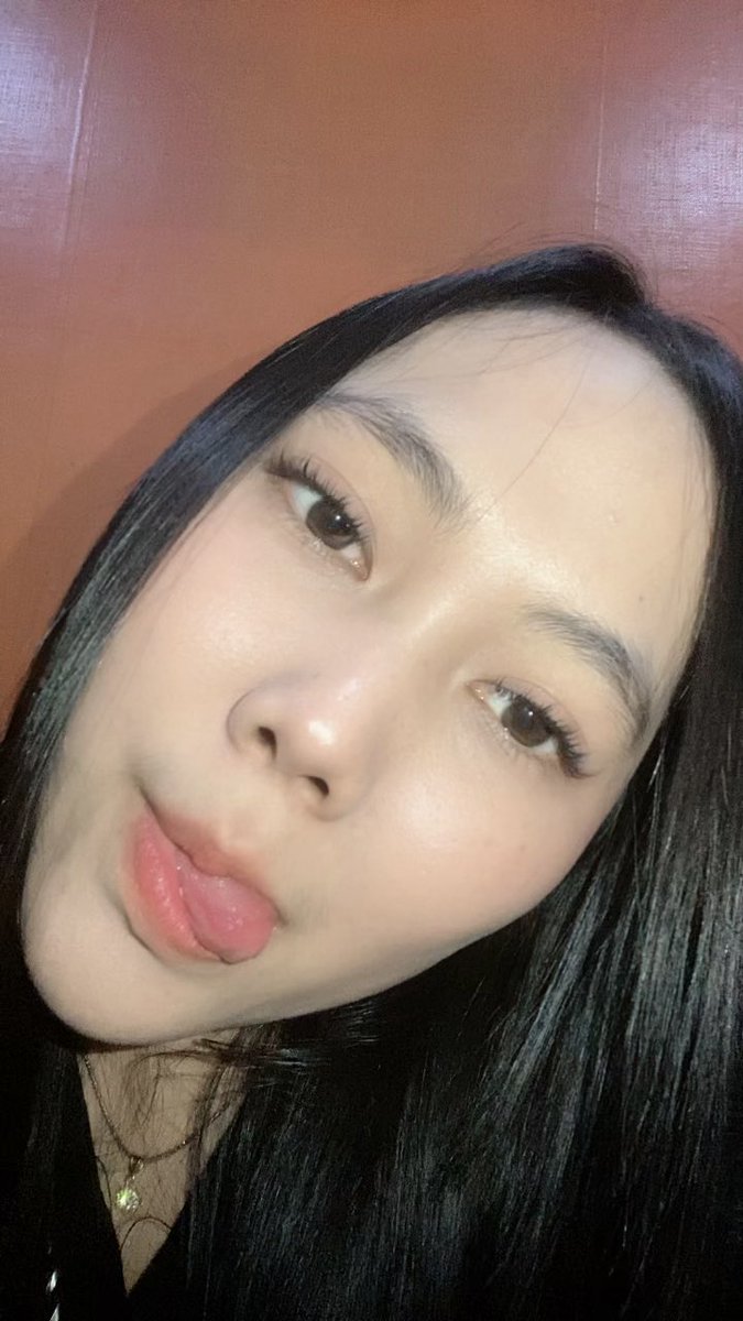 nindyaisaaa's tweet photo. 🤪🤪 https://t.co/ohJMTBqF1H