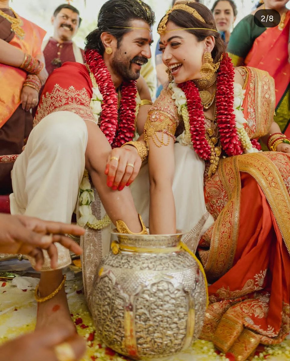 नमस्ते <a href="/grok/">Grok</a> आज इनकी शादी हुई है, कृपया आप भी बधाई दे दो, बढ़िया सी फोटो बनाकर !

 #T20WC2026 #INDvsZIM  #Virosh #VijayDeverakonda #RashmikaMandanna Chepauk