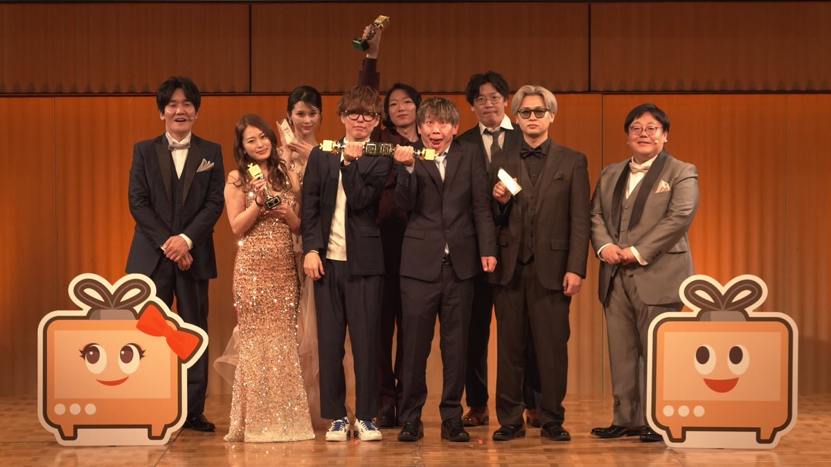 私も並びに来たわよ🤣