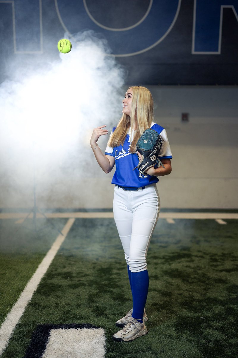 _AshleyBarrett_'s tweet photo. It’s game day!! Ready to take on junior season #212 https://t.co/b5zbhdUYLJ