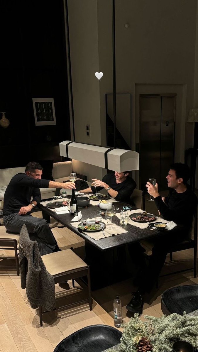 𝚆𝚘𝚕𝚏 tweet media