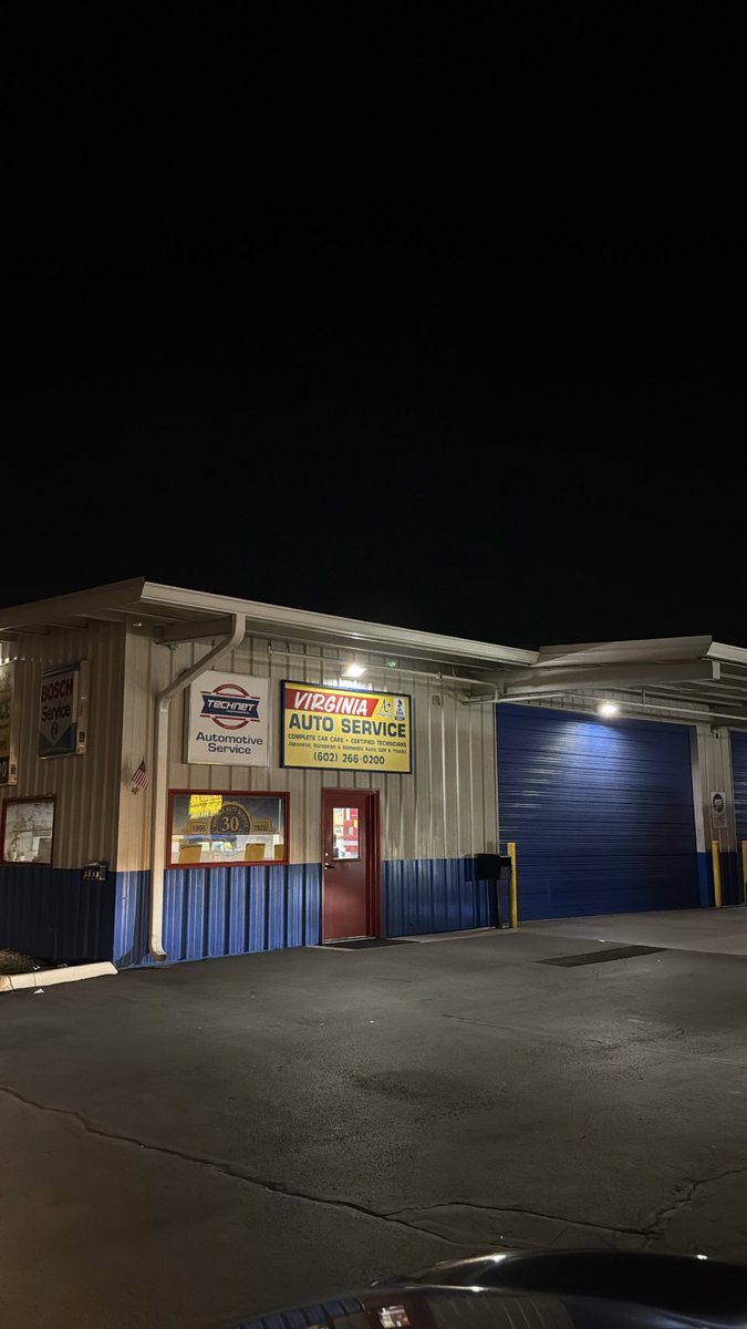 MimsssB's tweet photo. @JColeNC Drove right after work from Tucson and missed you by 38 minutes 😭 see you in Charlotte July 10th 🙏🏼 https://t.co/LH1B0OV7zX