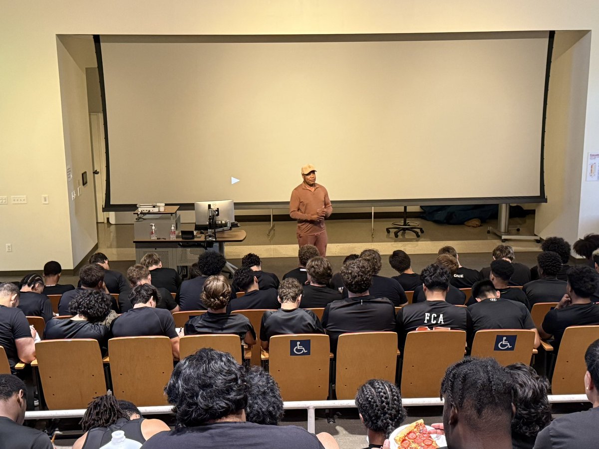 Southwestern College Football tweet media