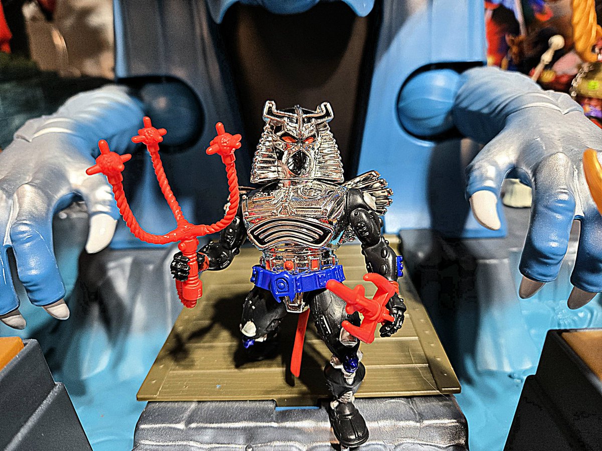 cracktasticpod's tweet photo. Happy #turtlethursday New video on YouTube https://t.co/hbZOzIWfyW #thepfpn #cracktasticplastic #teenagemutantninjaturtles #chromedome https://t.co/iZ9ckzYDMd