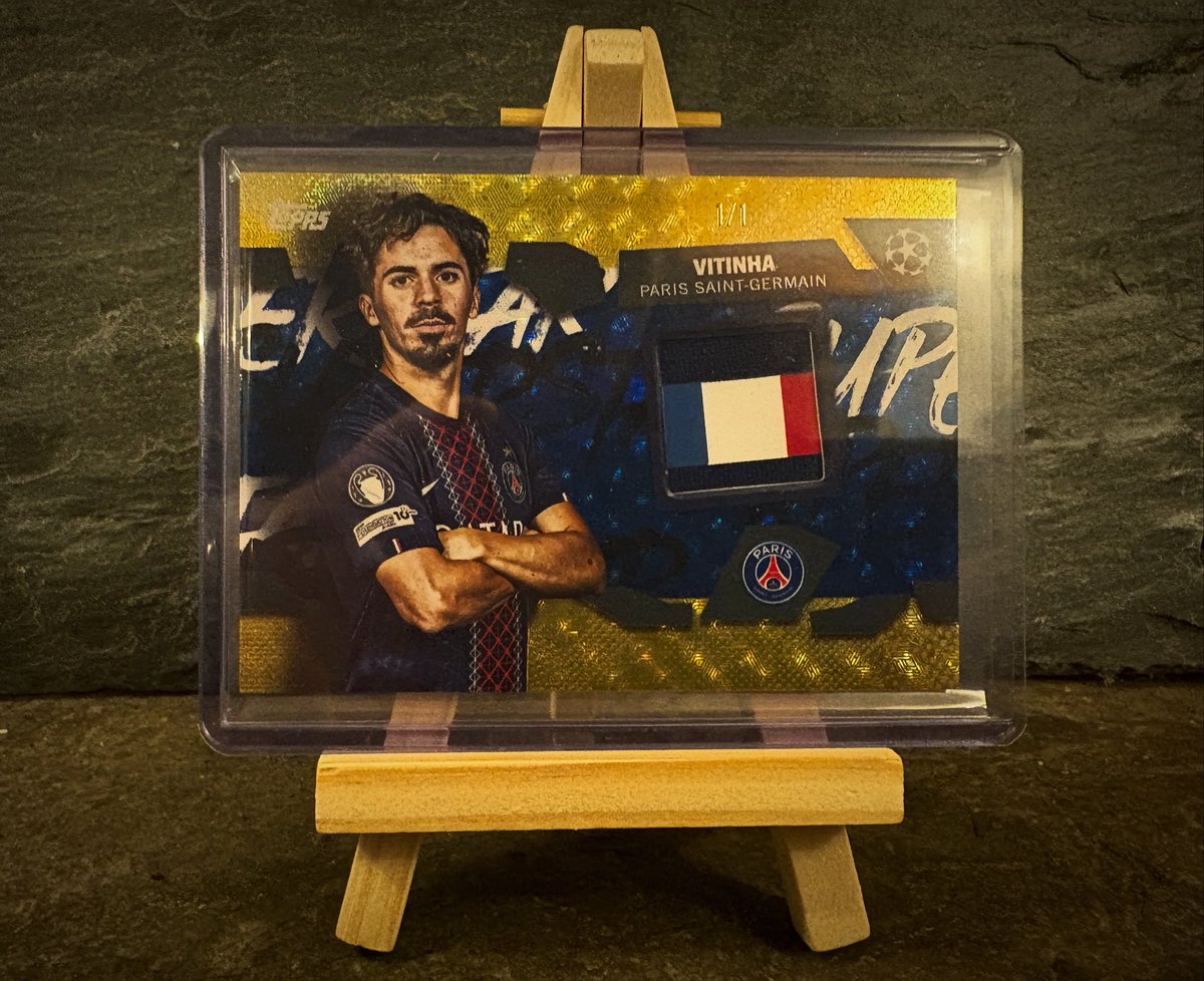 Any card collectors? 1/1 Vitinha matchworn patch for sale. 

ebay.us/m/DK4BAR

#Topps #Flagship #PSG #Forsale