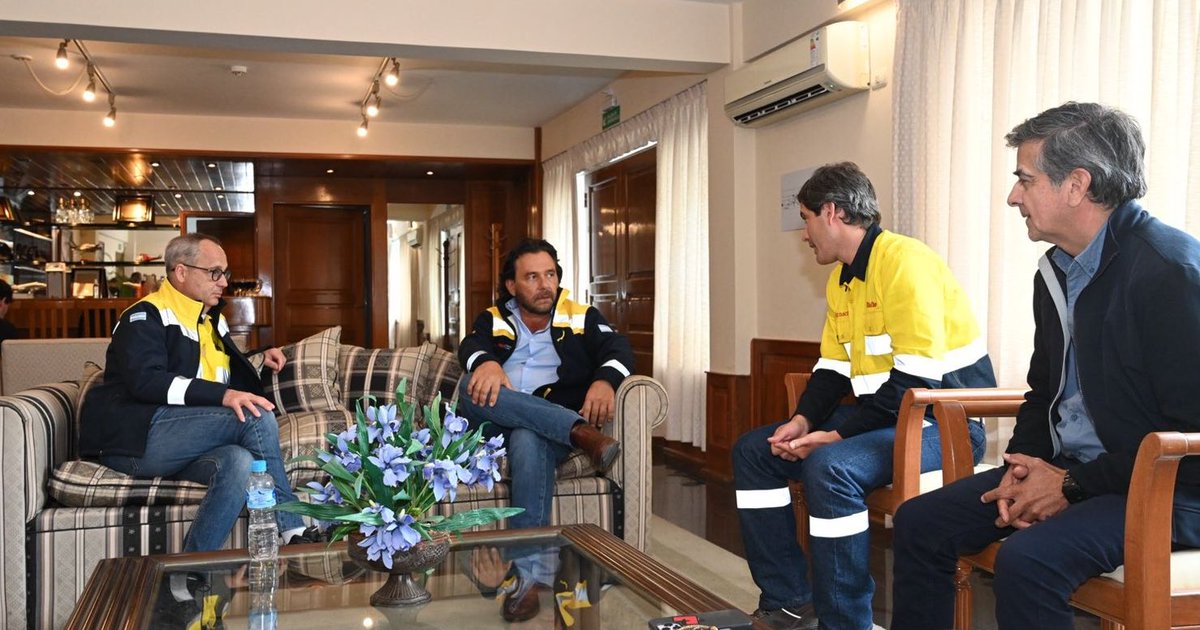 Recibí a directivos de <a href="/RioTinto/">Rio Tinto</a>, encabezados por su CEO Jérôme Pécresse. Analizamos la inversión de USD 2.500 millones para el proyecto Rincón Lithium.

Salta se consolida como la plaza más atractiva para la minería en la región, liderando con el mayor número de minas de litio