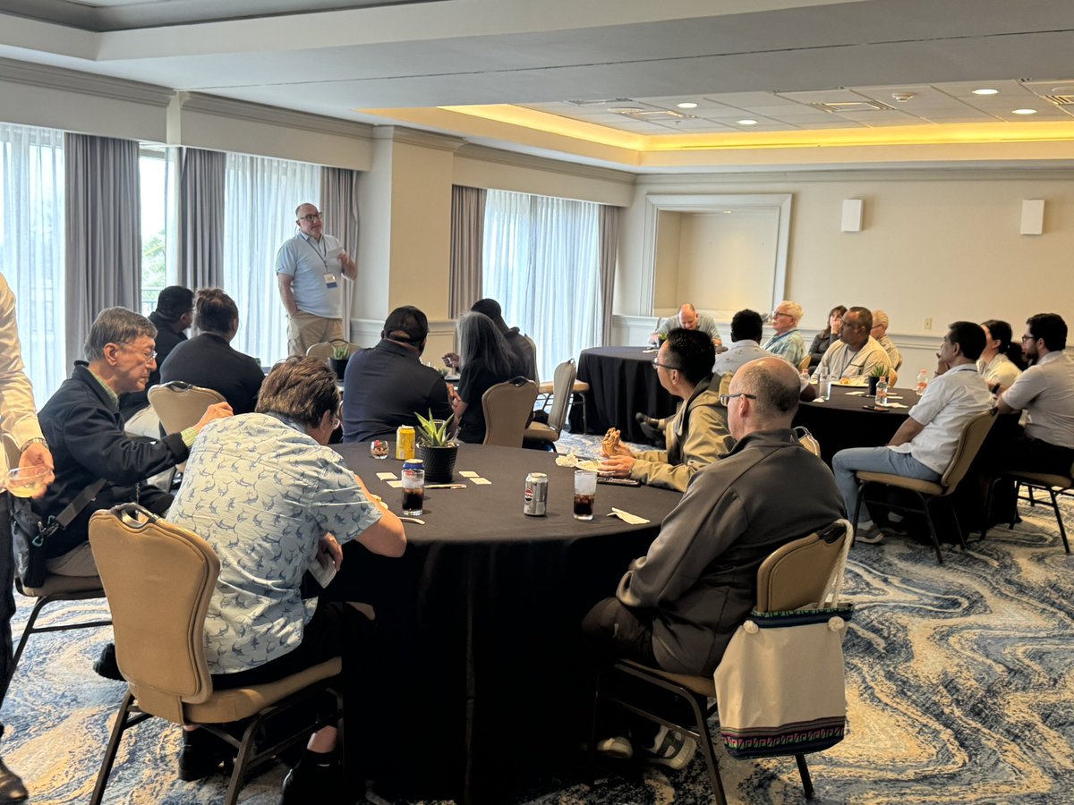 MayoClinicCVS's tweet photo. Excellent case study session w/cardiac surgeon K. Greason, MD &amp; cardiologist G. Reeder, MD @MayoClinicCV Cardiology at Cancun conference! https://t.co/xBvfwdvY0H