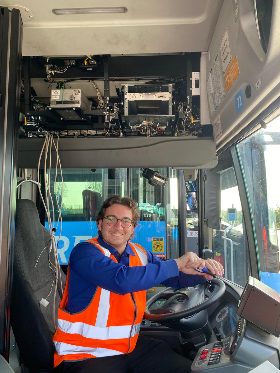 Bus Express Roissy tweet media