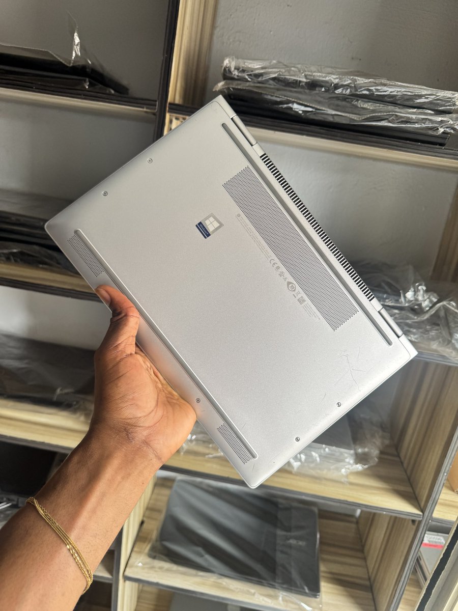 westsyd_papi's tweet photo. HP EliteBook 1040 G6 || 8th Gen Intel Core i7 || 256GB SSD || 16GB RAM || Touchscreen x360 Rotational Screen Display || FaceID || Fingerprint || Type C Port x2 || USB Port x2 || HDMI Port || Headset Port || 6-8hrs Above Excellent Battery || Price 550k https://t.co/a3S4cc8QQD