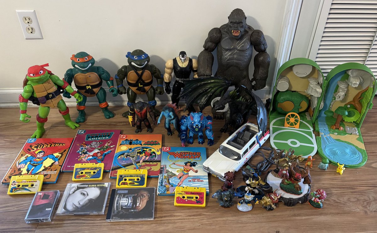 Jarrod Alberich, The Yard Sale Artist™️🦚 tweet media