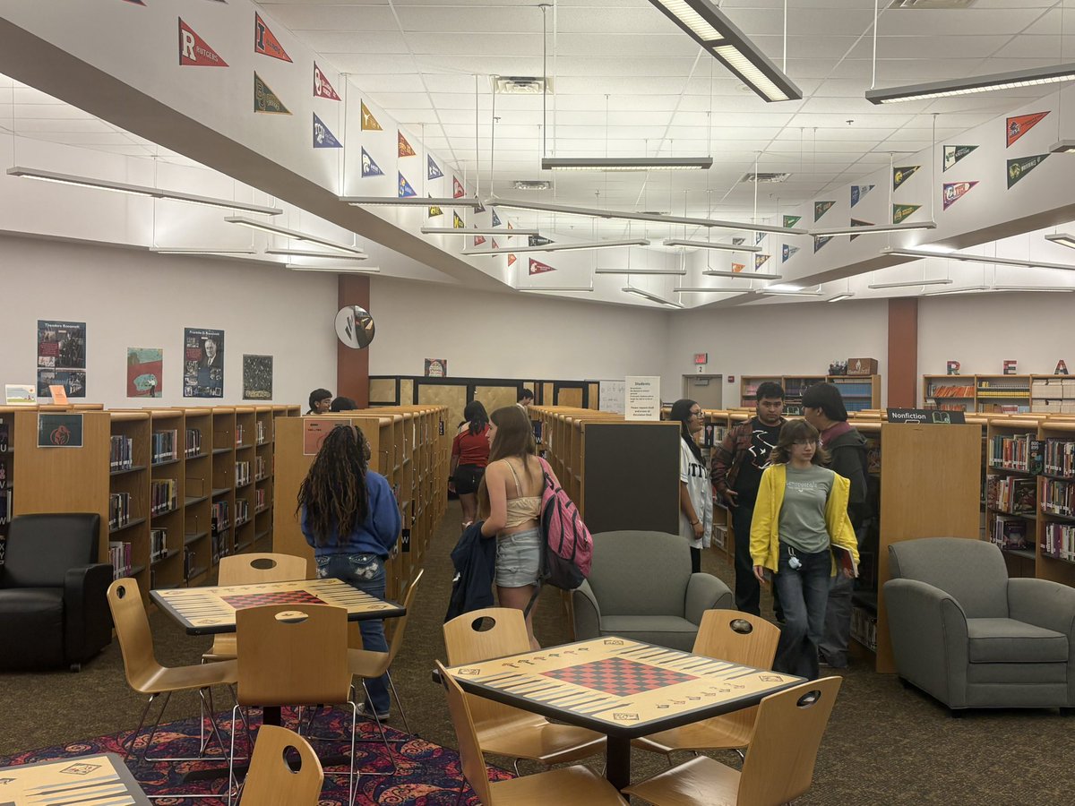 Pebble Hills HS Lib tweet media