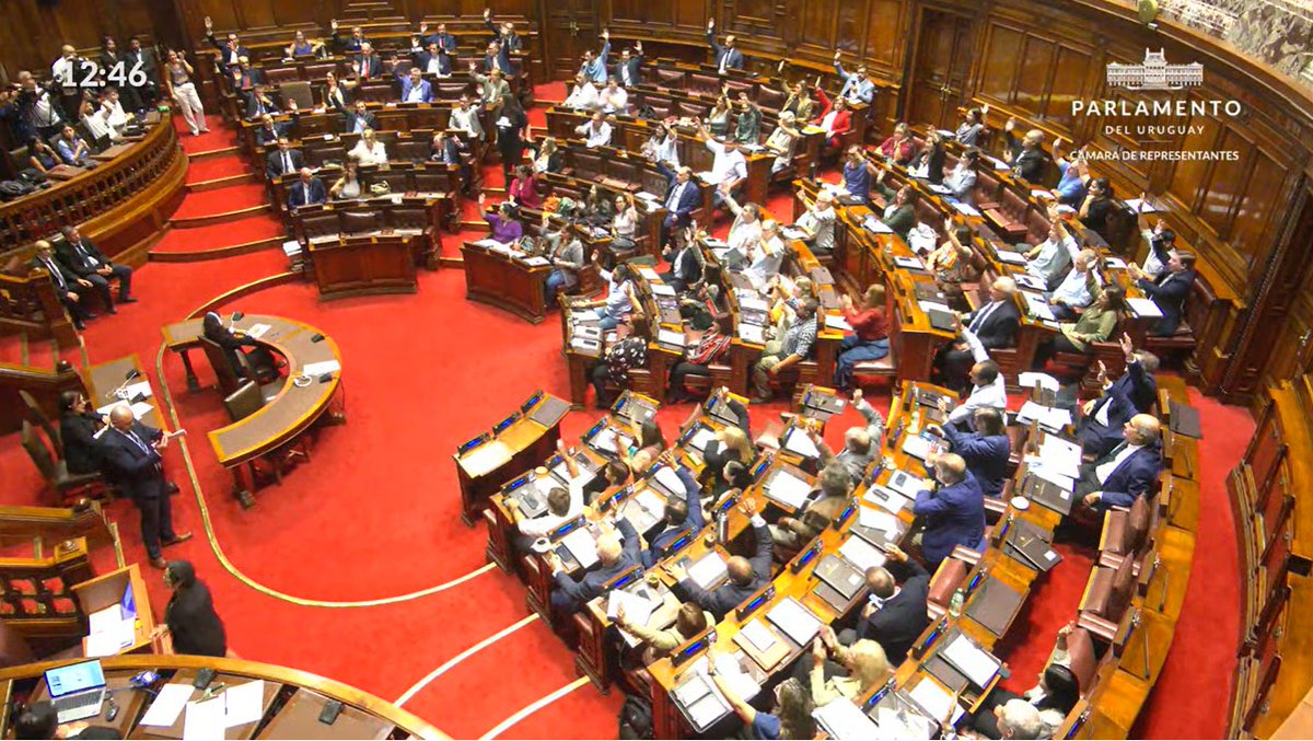 [ES] 🏛️ Primer parlamento del MERCOSUR aprobó el acuerdo con la Unión Europea

📃 El poder legislativo de Uruguay 🇺🇾 fue el primero en darle visto bueno, este 26 de febrero.

🔗 Más información en mercosur.int/primer-parlame…