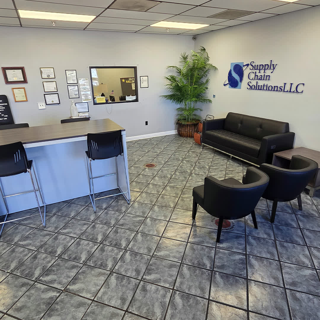 OFWTupelo's tweet photo. This customer needed a lobby refresh that focused on comfort &amp; collaboration.  With the help of our 2d/3d layout program, we were able to bring this vision to life!  🤩🤩🤩
If you have a vision, let us show you how easy it is to make it a reality! https://t.co/vUKZw6Lf7Z