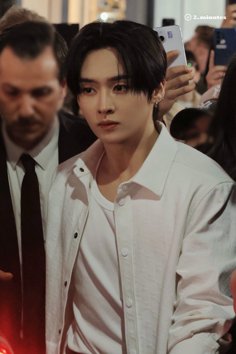2minutes_rule's tweet photo. 260226

#리노 #Leeknow
#스트레이키즈 #StrayKids
#LeeKnowXGucciMFW
#GucciFW26 https://t.co/SztEA4HEvq