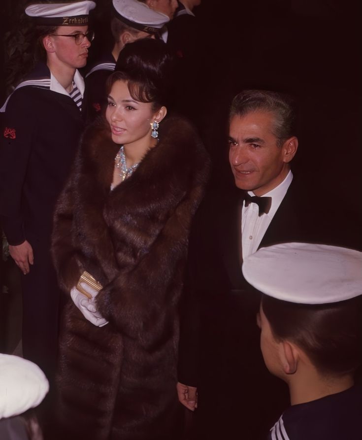 who cares 🇮🇷 tweet media