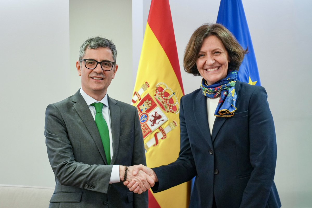 Hoy me he reunido con Elsa Pilichowski, directora de Gobernanza Pública de la OCDE. 

España avanza con decisión en el Plan de Acción por la Democracia y el Plan Estatal de Lucha contra la Corrupción y en el refuerzo de la integridad pública, de la mano de la UE y la OCDE 🤝