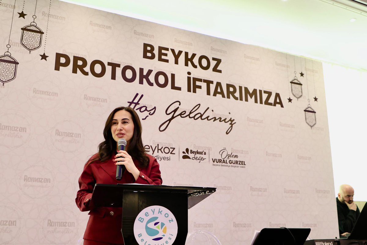 ozlemvgurzel's tweet photo. Bu akşam Beykoz’umuzun tüm renkleriyle, aynı gönül sofras��nda buluştuk. 🌙

Ramazan’ın bereketini mülki amirlerimizden muhtarlarımıza, sivil toplum kuruluşlarımızdan spor camiamıza kadar ilçemize değer katan tüm kıymetli temsilcilerimizle birlikte paylaştık. 

Ramazan-ı Şerif’in bereketini ve huzurunu paylaştığımız bu anlamlı akşamda bizleri yalnız bırakmayan tüm misafirlerimize teşekkür ediyorum.

#Beykoz #BeykozaDeğer