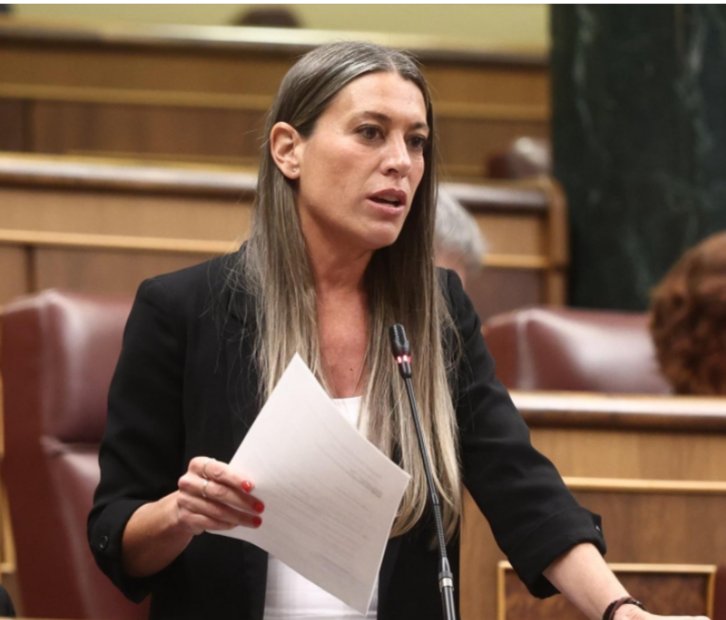 A poco que se esfuerce un poquito más, Míriam Nogueras conseguirá dar tanto asco como Cayetana Álvarez de Toledo.