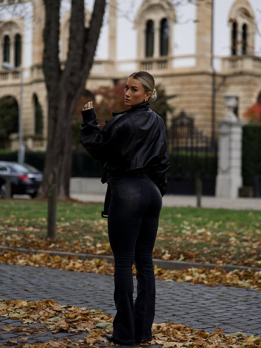 Anzeige | Girls - der  Pre Sale ist live!🍂🐻
ihr erhaltet 20% Rabatt + 10% mit meinem Code „Lena"
{den Link findet ihr in meiner Story🔗}