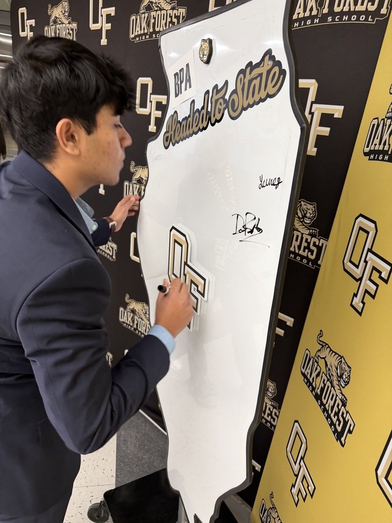 Oak Forest High School tweet media