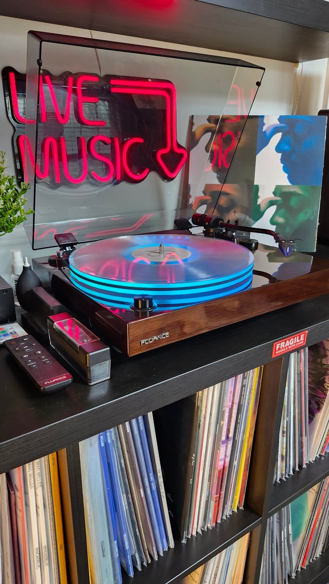 Emmanuel Flores tweet media