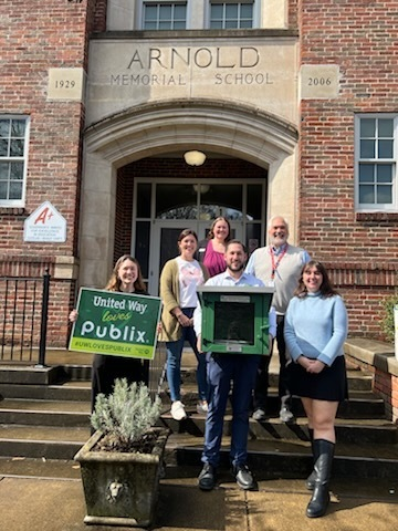 Huge shoutout to Publix and United Way! Thanks to their amazing donation, Arnold Memorial Elementary now has a beautiful new Little Library and plenty of school supplies to go around. 📚✏️

We love seeing our community come together for our students! Thank you for the support!