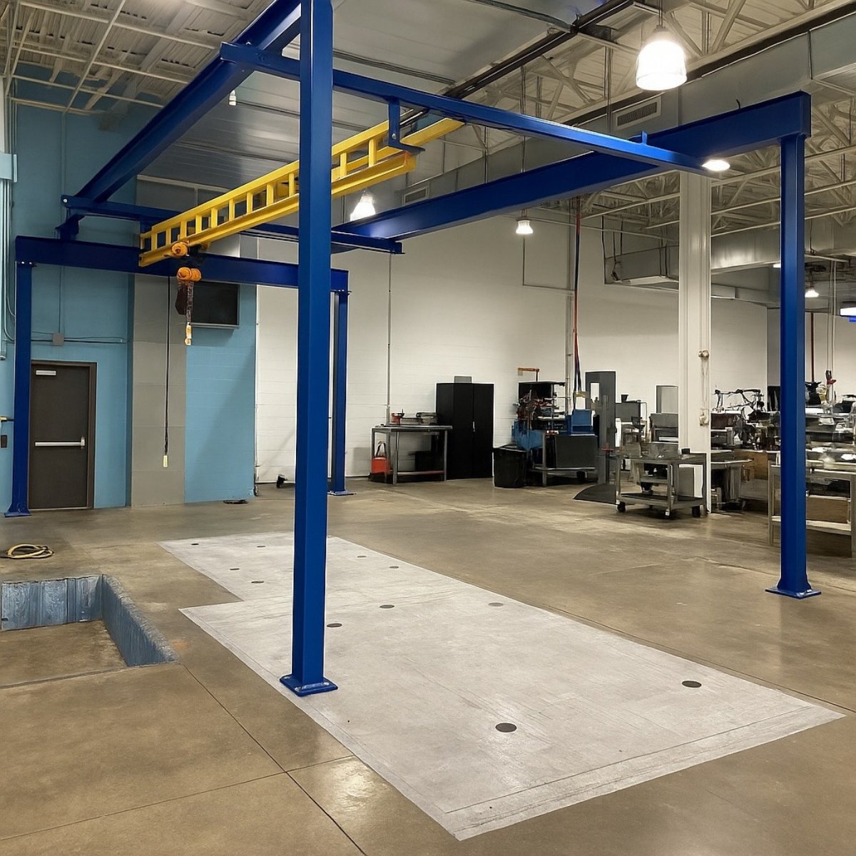 Cranston_MHEC's tweet image. Gorbel workstation cranes improve lifting safety and workflow. Cranston installs systems built for real operations.
#Gorbel #WorkstationCrane #OverheadCrane #MaterialHandling #Manufacturing #IndustrialSafety #Cranston #BuiltToWork #CMHEC