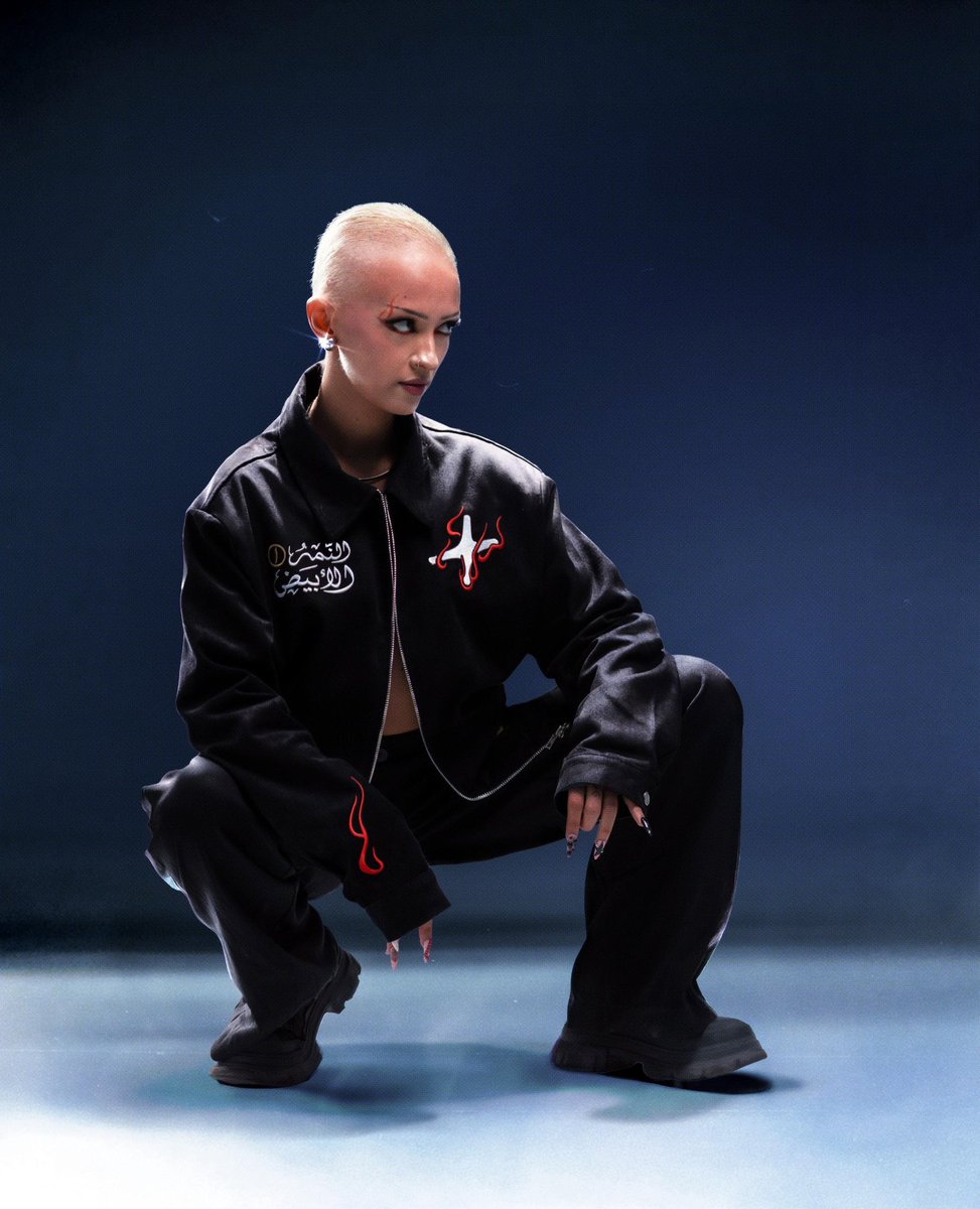 PLUS212 ® tweet media